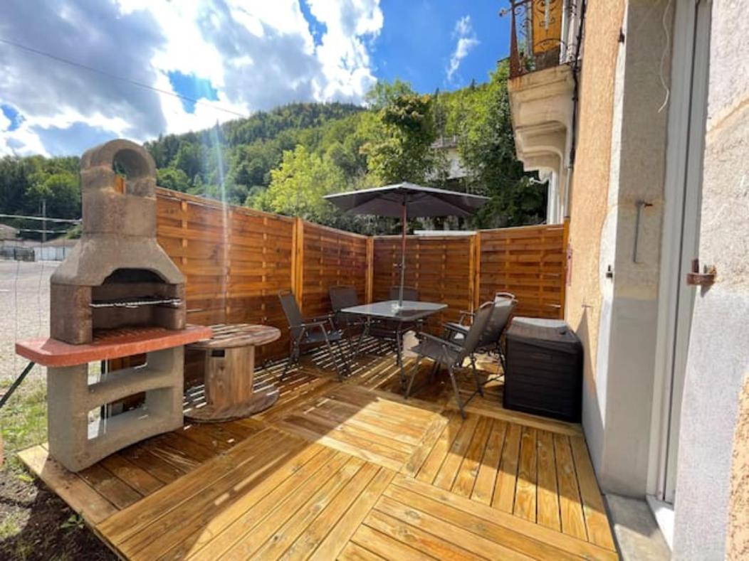 Sauna En Bord De Riviere โมเรซ์ ภายนอก รูปภาพ